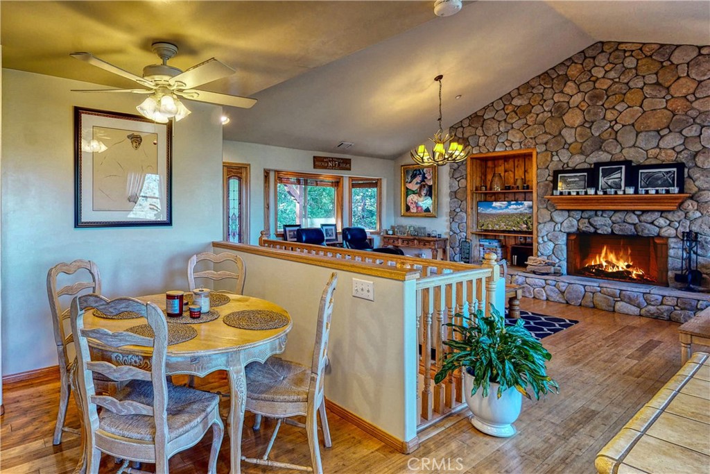 863 Grass Valley Road Lake Arrowhead, CA 92352 - Photo 5 of 35