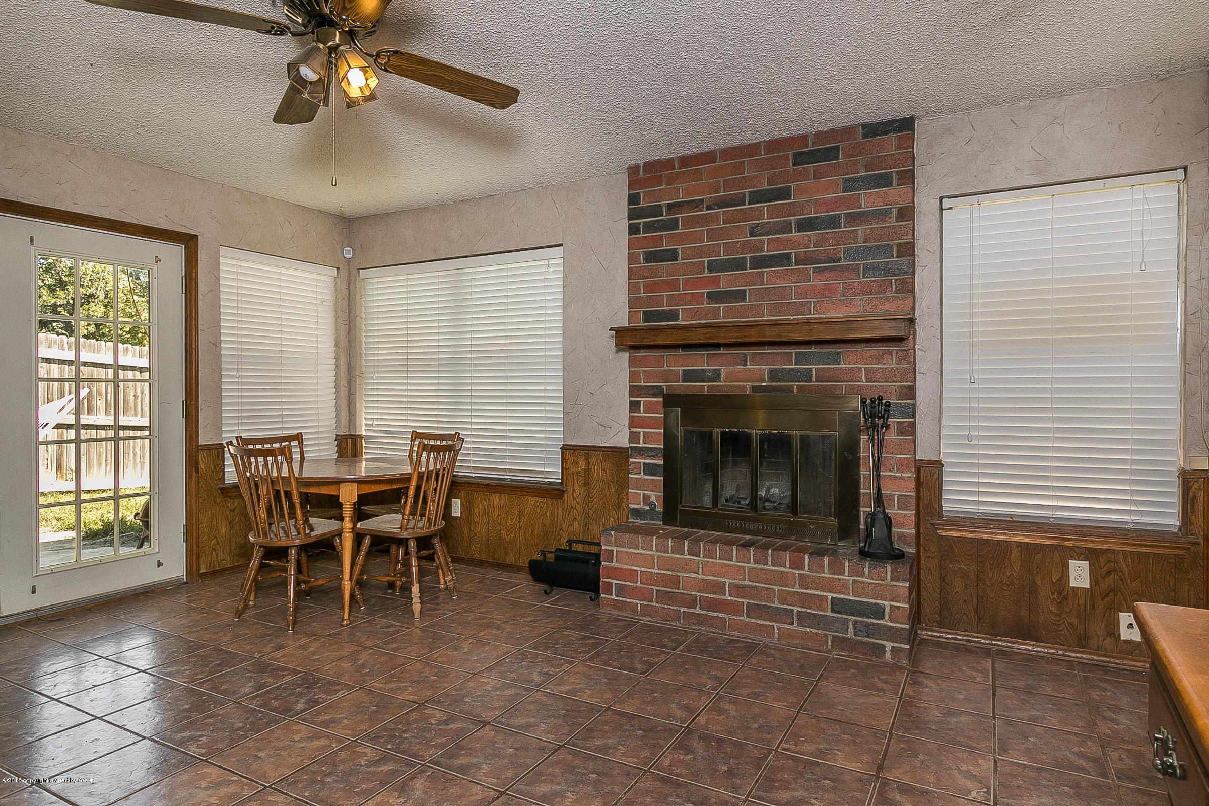 2809 Shield Court Amarillo, TX 79110 - Photo 4 of 15 005_Den and Dining Area