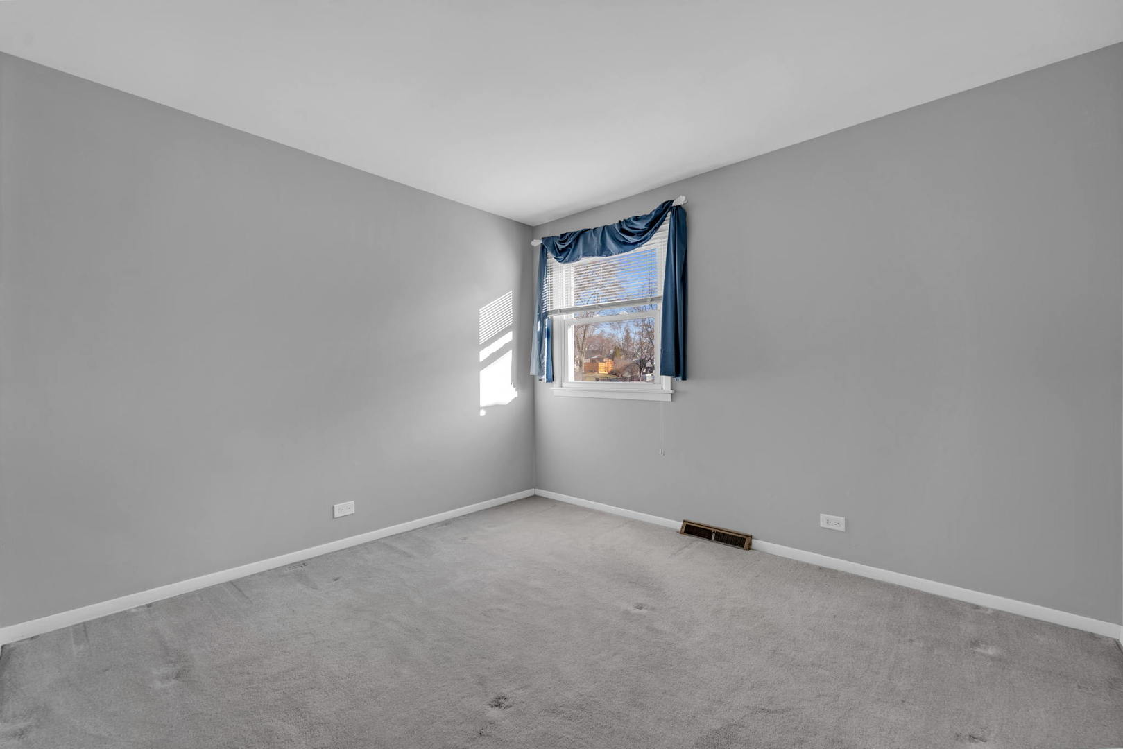 6918 Sierra Drive Darien, IL 60561 - Photo 11 of 24