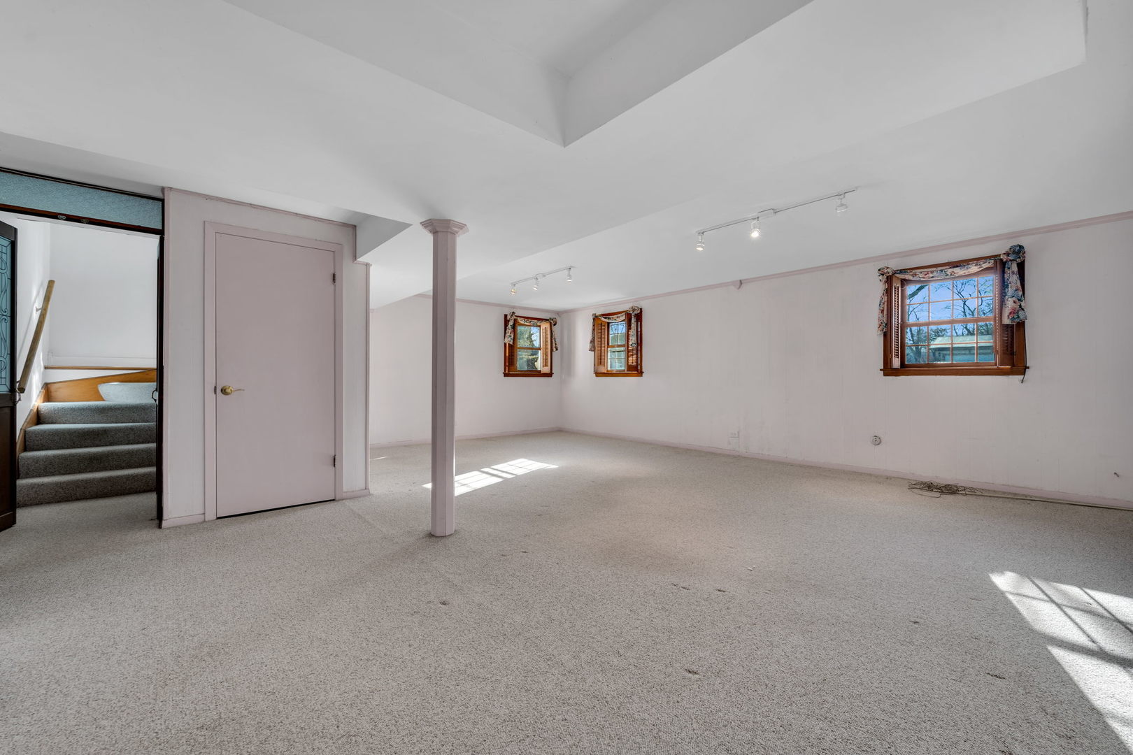 6918 Sierra Drive Darien, IL 60561 - Photo 14 of 24