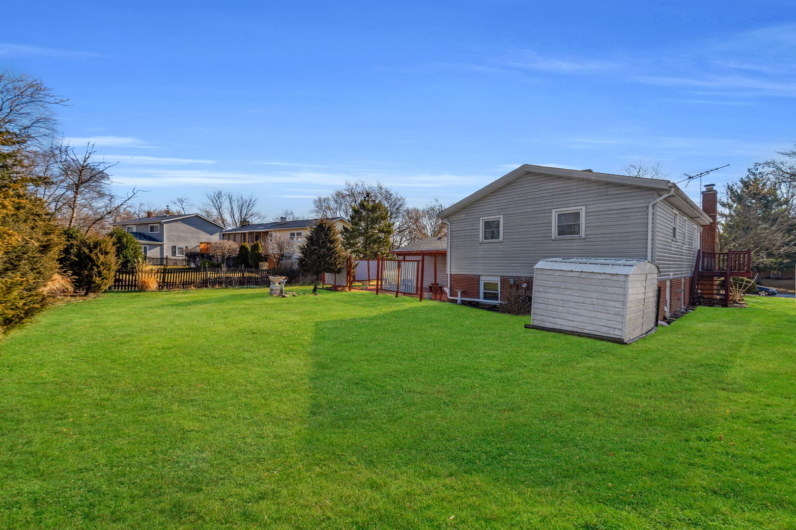 6918 Sierra Drive Darien, IL 60561 - Photo 4 of 24