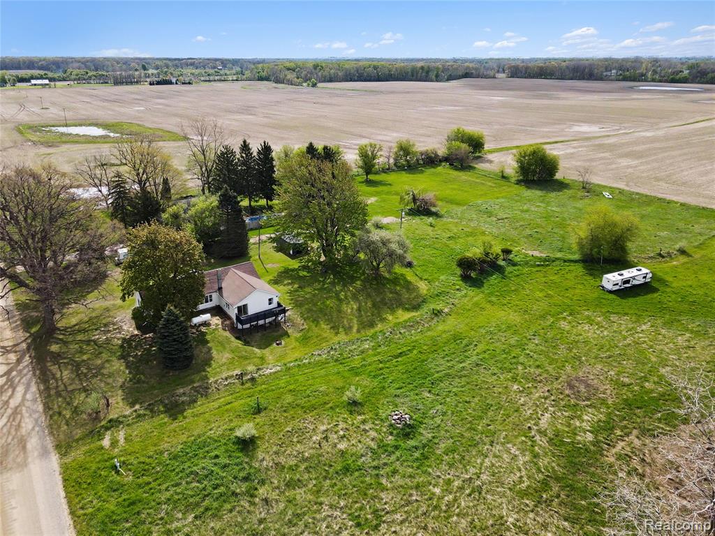 9433 East Lovejoy Road Perry, MI 48872 - Photo 2 of 29