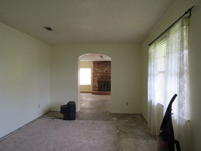 19851 South County Road 20 Foley, AL 36535 - Photo 14 of 26 Living room