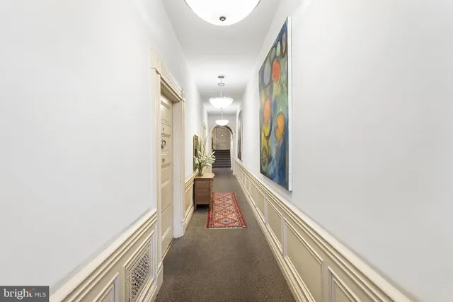 $2,950 | 1029-33 Spruce Street, Unit 200, Philadelphia, PA 19107