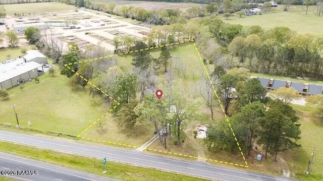 $350,000 | 4911 Northwest Evangeline Thruway, Carencro, LA 70520