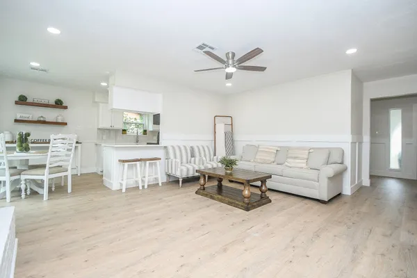 $350,000 | 24719 Timber Line Drive, Spring, TX 77380