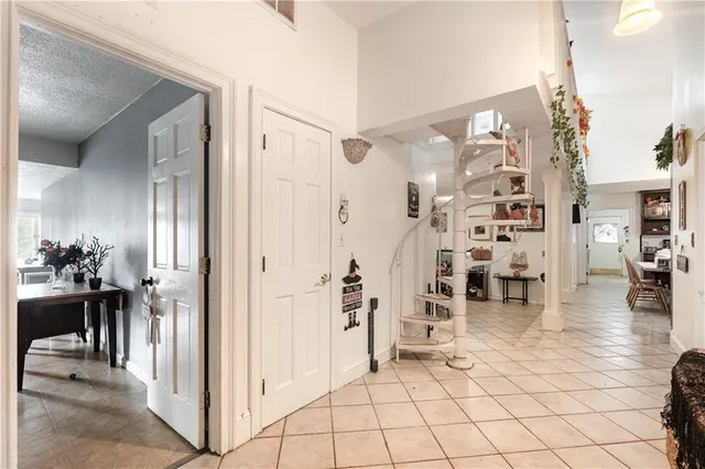 $375,000 | 490 Addington Drive, Toccoa, GA 30577