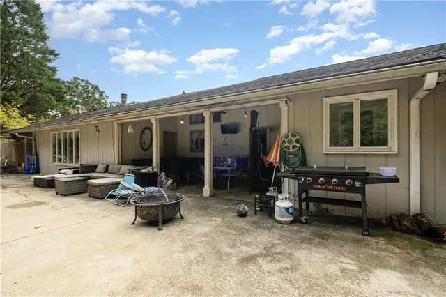 $375,000 | 490 Addington Drive, Toccoa, GA 30577