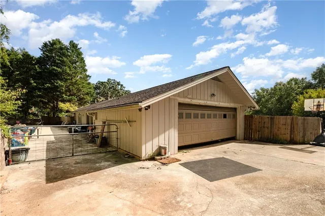 $375,000 | 490 Addington Drive, Toccoa, GA 30577