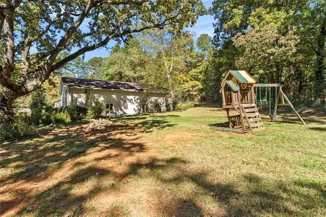 $375,000 | 490 Addington Drive, Toccoa, GA 30577