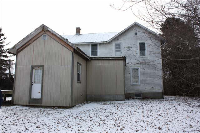 438 Rauch Road Temperance, MI 48182 - Photo 13 of 19 20388653-12.JPG