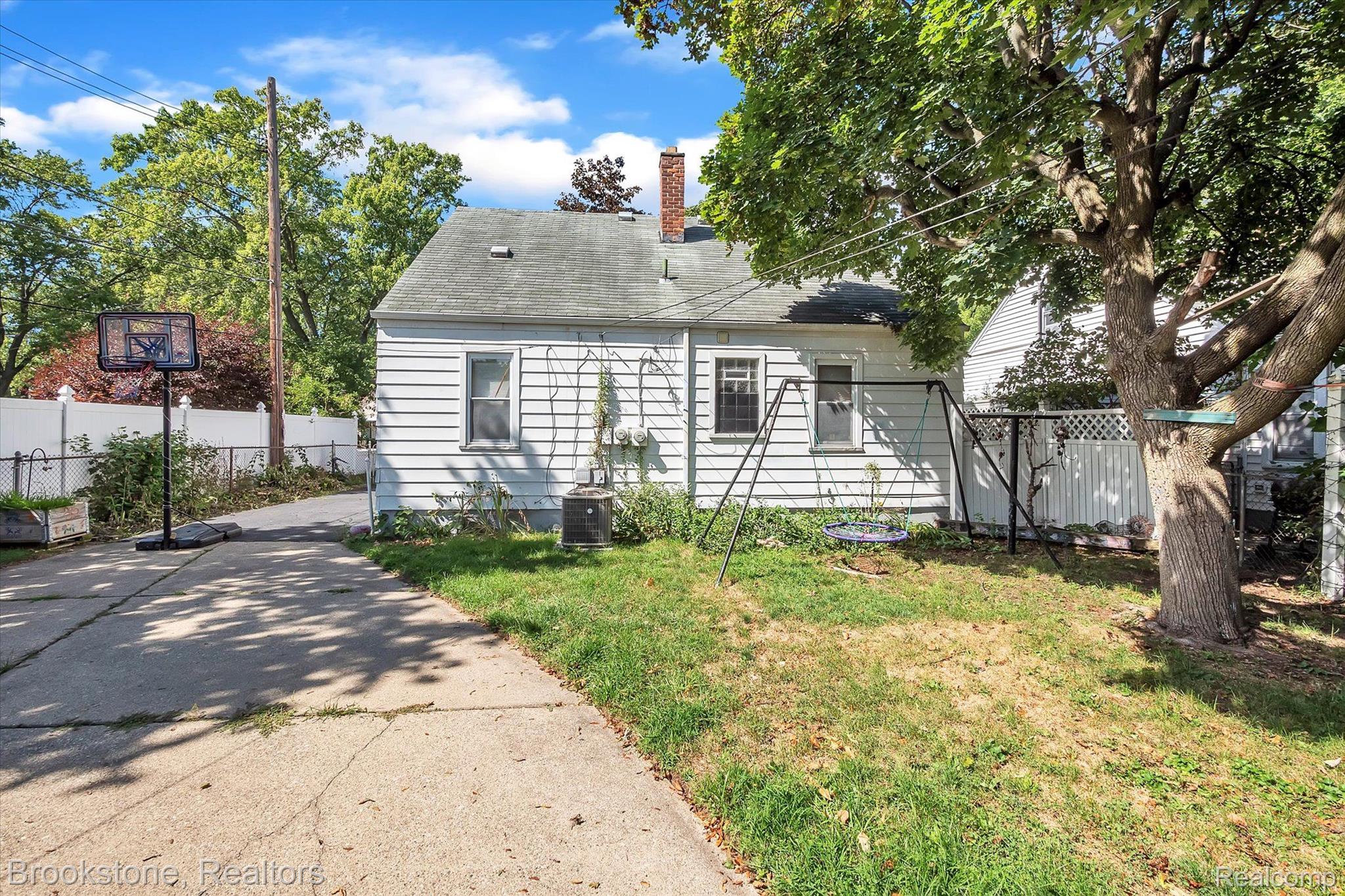 4461 Howe Road Wayne, MI 48184 - Photo 29 of 31 Gallery Image 29
