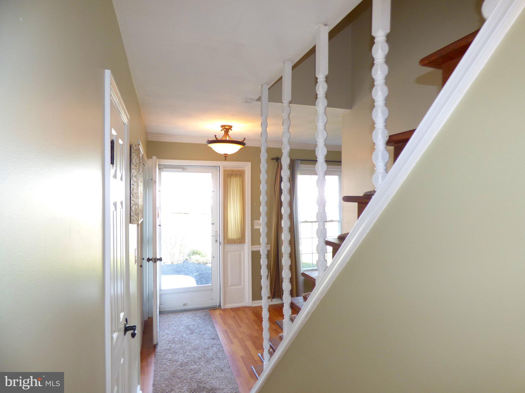 304 Debra Road Mechanicsburg, PA 17050 - Photo 4 of 43 Gallery Image 4