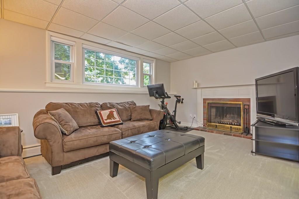 11 Adrienne Road Walpole, MA 02032 - Photo 23 of 36 Gallery Image 23