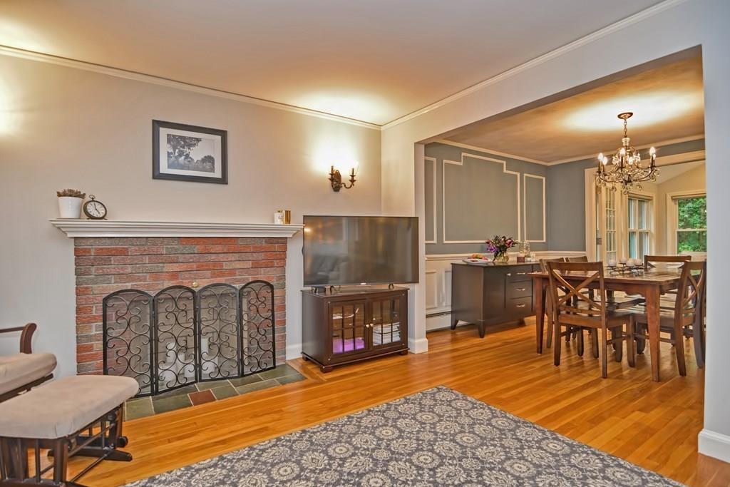 11 Adrienne Road Walpole, MA 02032 - Photo 3 of 36 Gallery Image 3