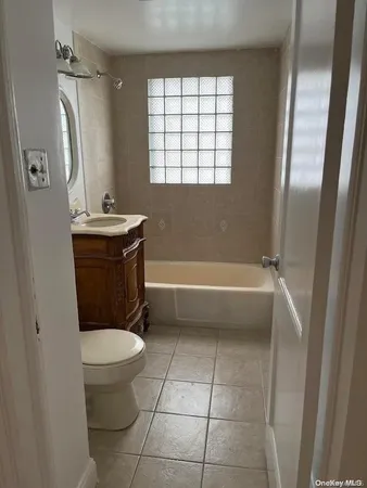 $4,900 | 26 Purdue Road, Glen Cove, NY 11542