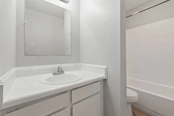 $975 | 1720 Wooten Park Drive, Unit 206, Austin, TX 78757