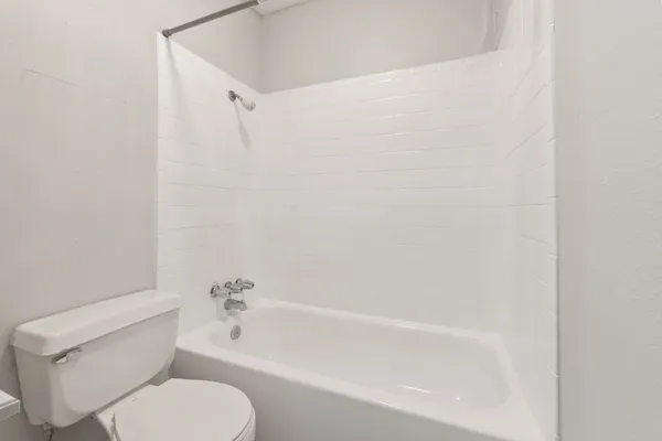 $975 | 1720 Wooten Park Drive, Unit 206, Austin, TX 78757