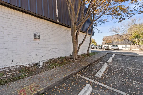 $975 | 1720 Wooten Park Drive, Unit 206, Austin, TX 78757