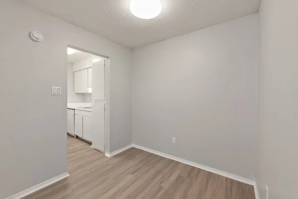 $975 | 1720 Wooten Park Drive, Unit 206, Austin, TX 78757