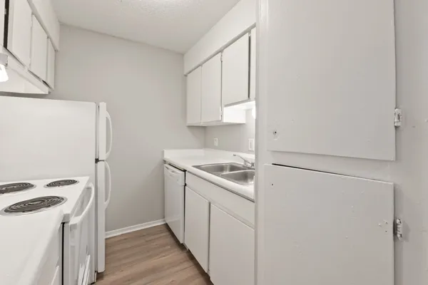 $975 | 1720 Wooten Park Drive, Unit 206, Austin, TX 78757