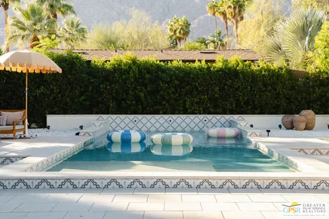$1,050,000 | 625 South Camino Real, Palm Springs, CA 92264
