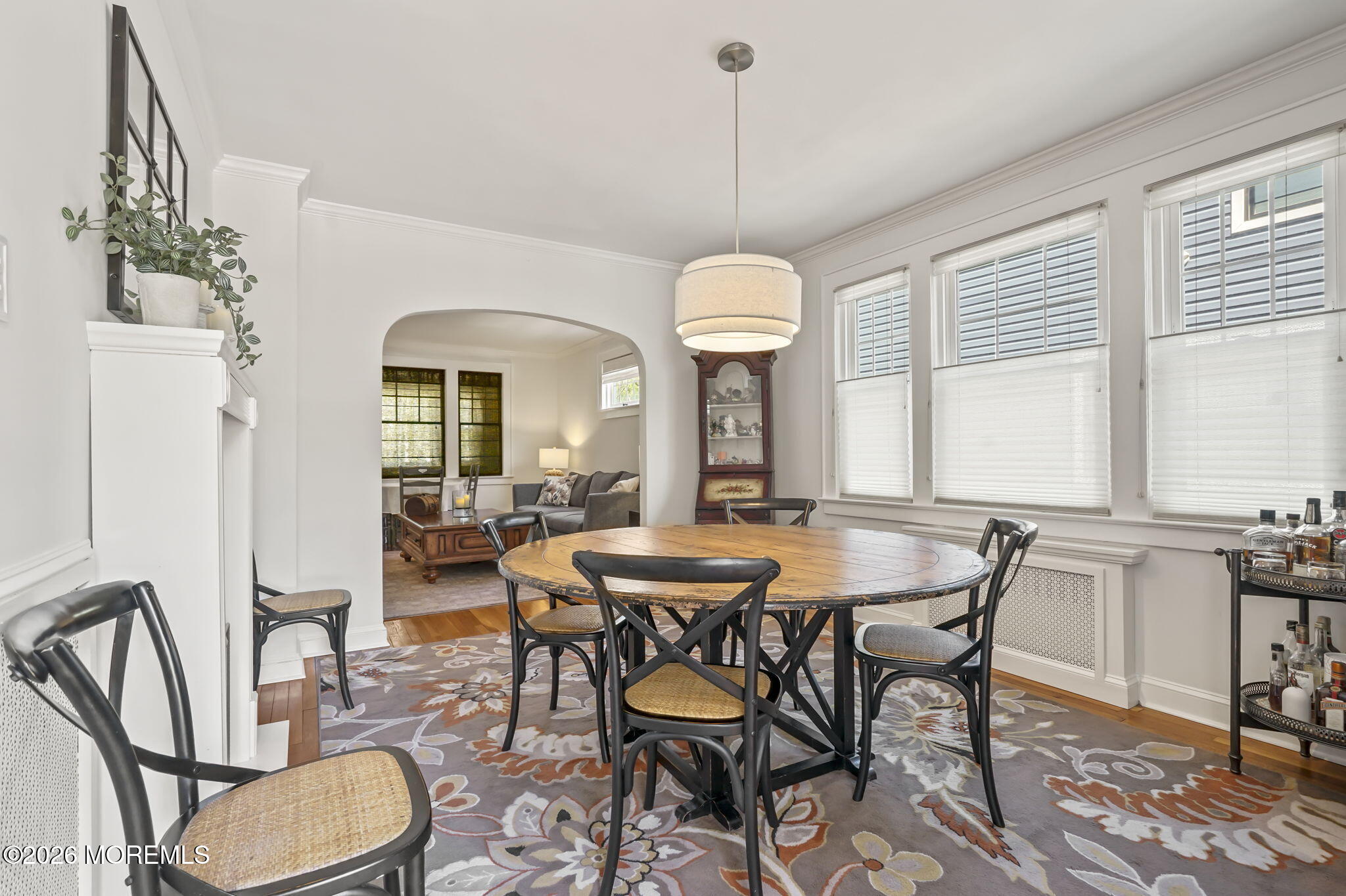 636 Ridgedale Avenue Woodbridge, NJ 07095 - Photo 9 of 32 10-web-or-mls-DSC08401
