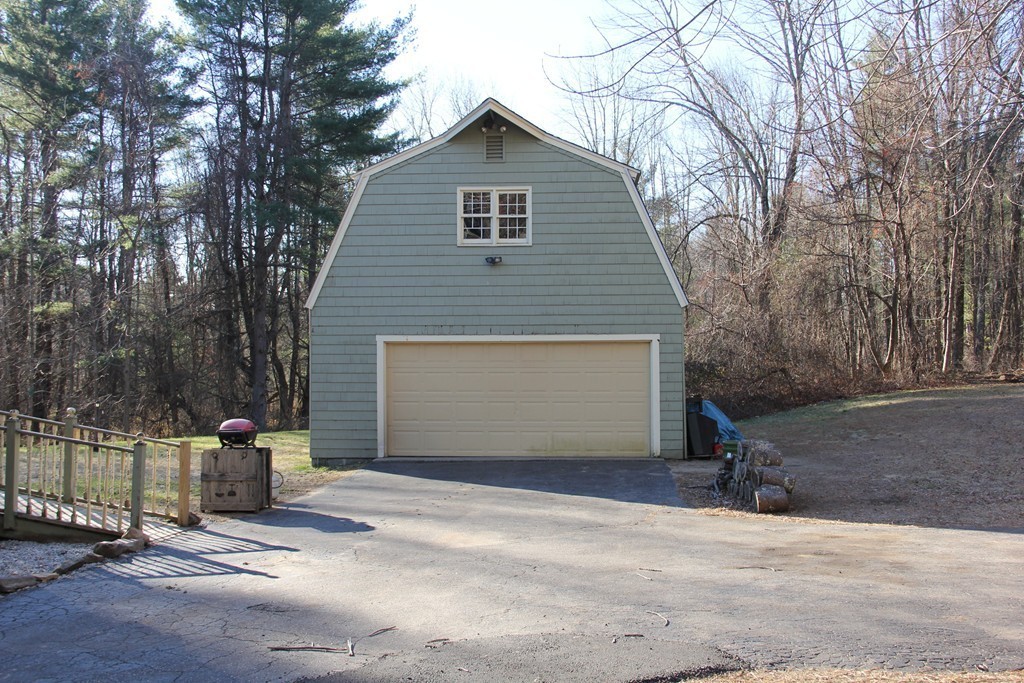 88 Ramshorn Road Charlton, MA 01507 - Photo 5 of 19