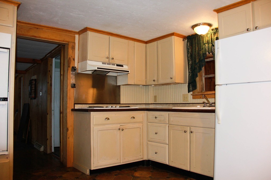 88 Ramshorn Road Charlton, MA 01507 - Photo 9 of 19