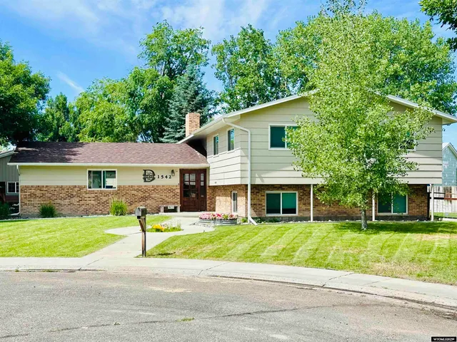 $387,500 | 1542 Cloud Peak Drive, Worland, WY 82401