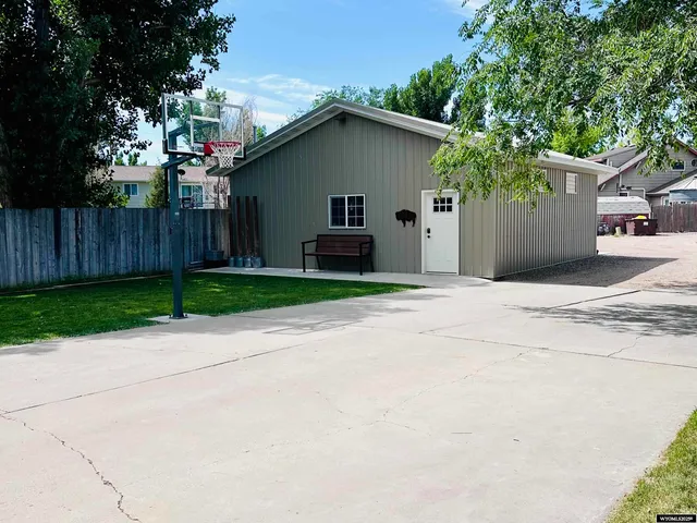 $387,500 | 1542 Cloud Peak Drive, Worland, WY 82401