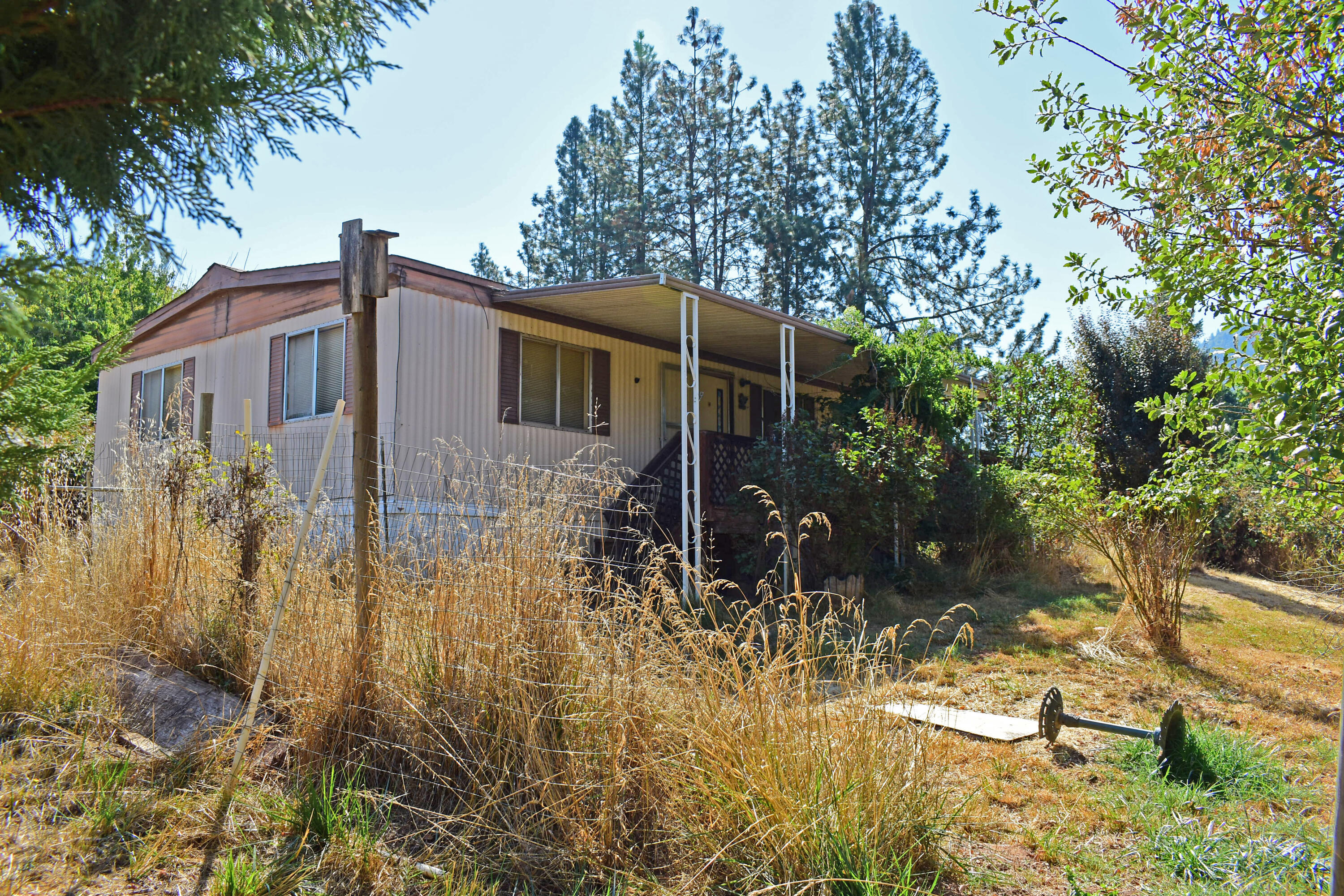 229 Walker Road Grants Pass, OR 97527 - Photo 6 of 32 DSC_0117