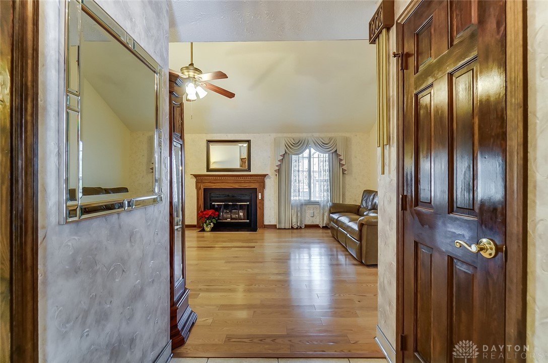 4857 Franlou Avenue Riverside, OH 45432 - Photo 7 of 51