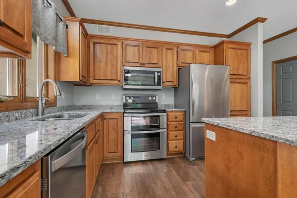 $284,900 | 37 Portage Trail, Sauk Rapids, MN 56379