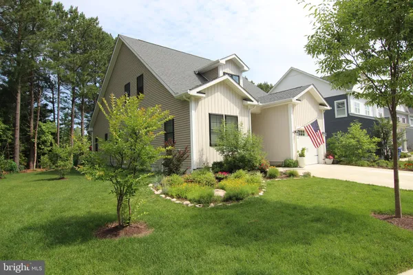 $675,000 | 1 Stingray Harbor Drive, Ocean View, DE 19970