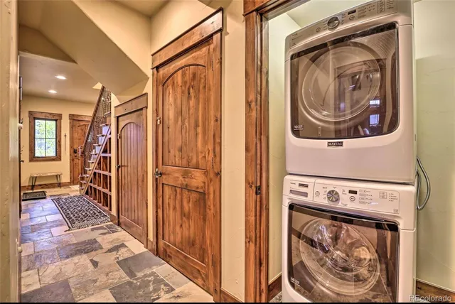 a view of a utility room with washer and dryer