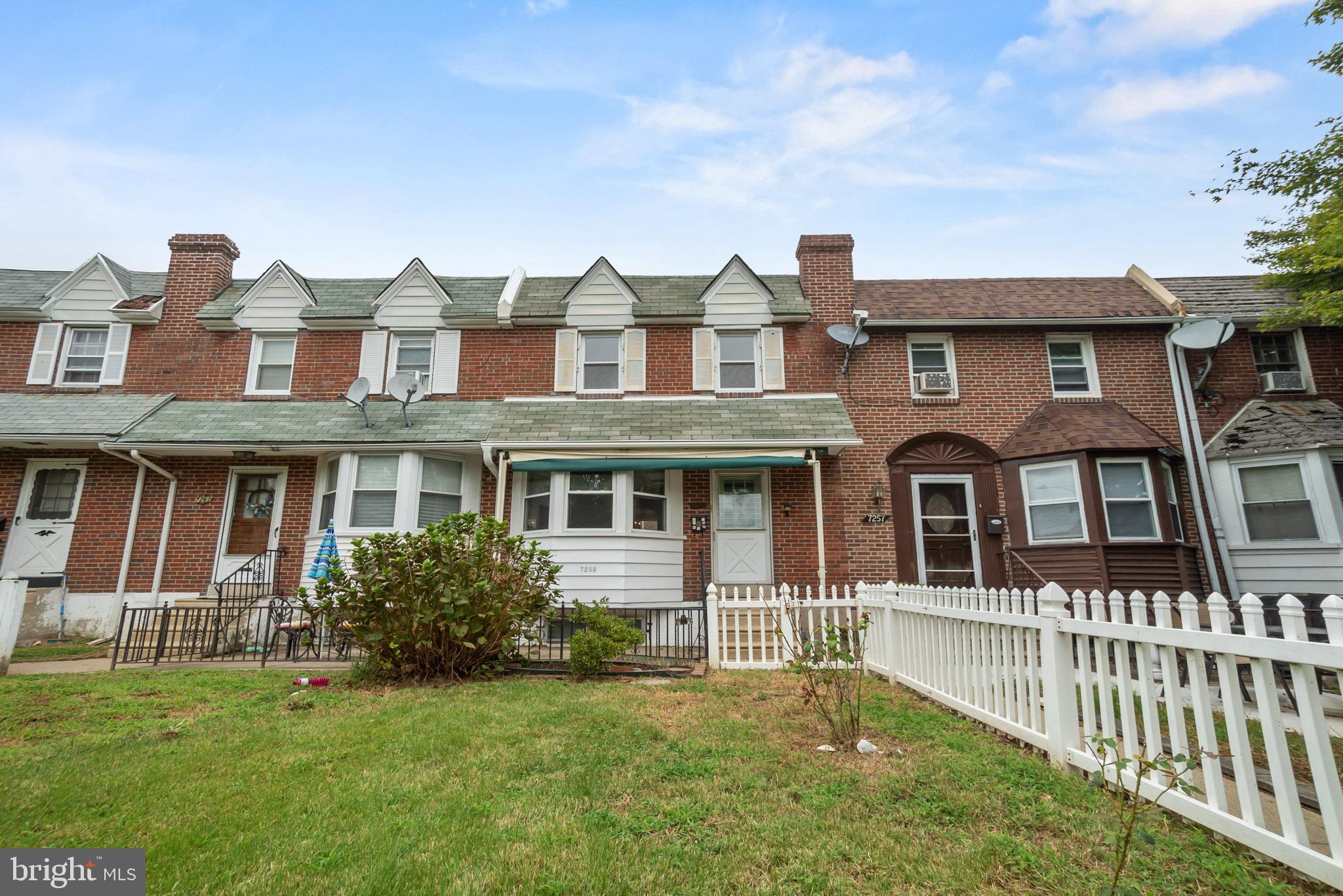 7259 Glenthorne Road Upper Darby, PA 19082 - Photo 1 of 14 Front yard