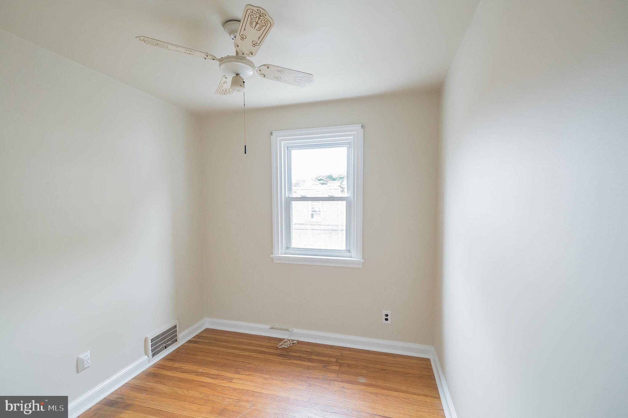 7259 Glenthorne Road Upper Darby, PA 19082 - Photo 11 of 14 Bedroom 3