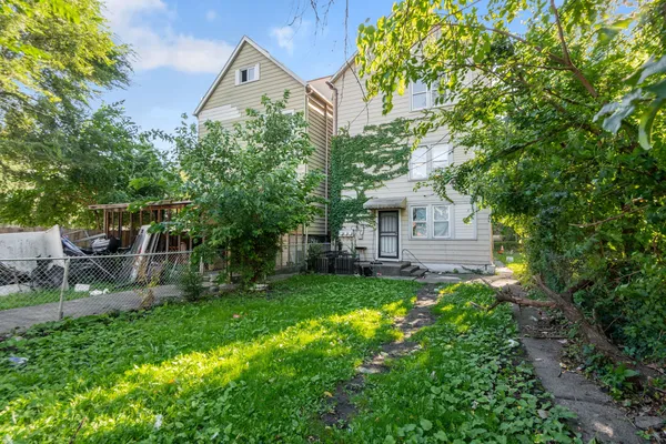 $450,000 | 8942 South Baltimore Avenue, Chicago, IL 60617