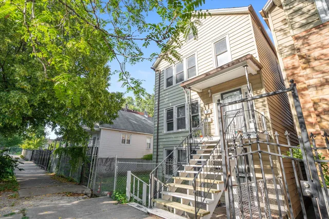 $450,000 | 8942 South Baltimore Avenue, Chicago, IL 60617