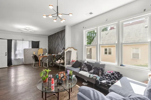 $450,000 | 8942 South Baltimore Avenue, Chicago, IL 60617
