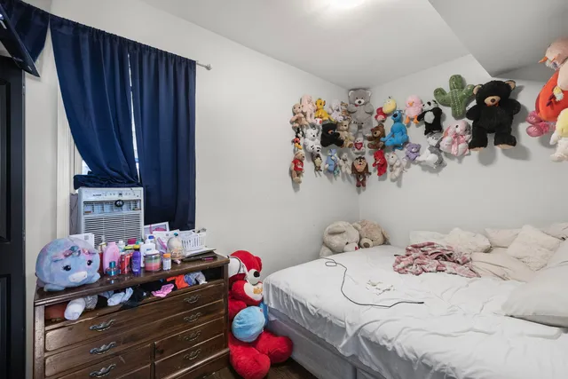 $450,000 | 8942 South Baltimore Avenue, Chicago, IL 60617