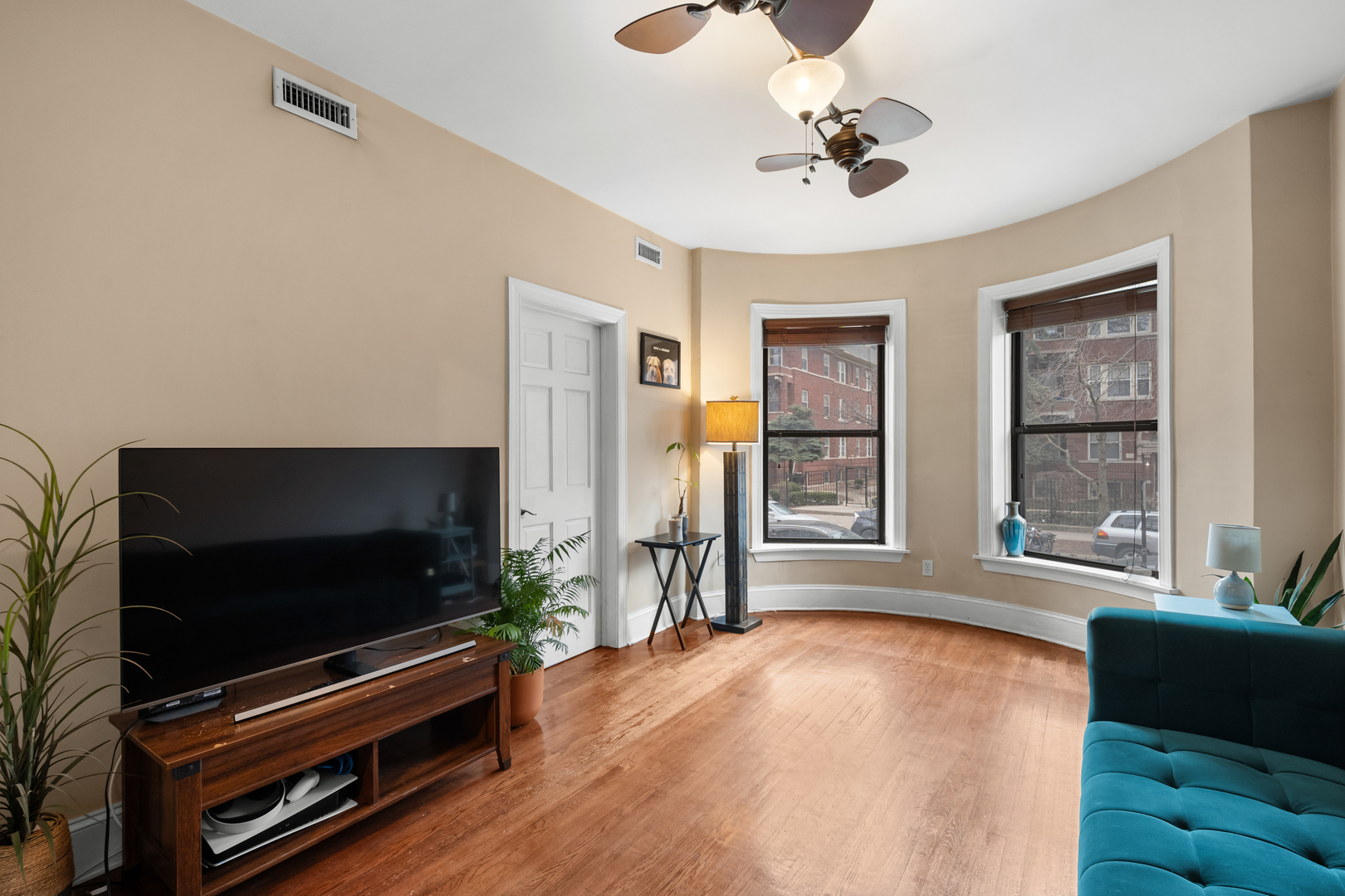 4348 North Kenmore Avenue, Unit 1N Chicago, IL 60613 - Photo 5 of 22