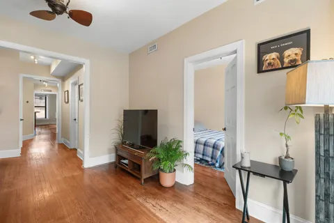 $359,000 | 4348 North Kenmore Avenue, Unit 1N, Chicago, IL 60613