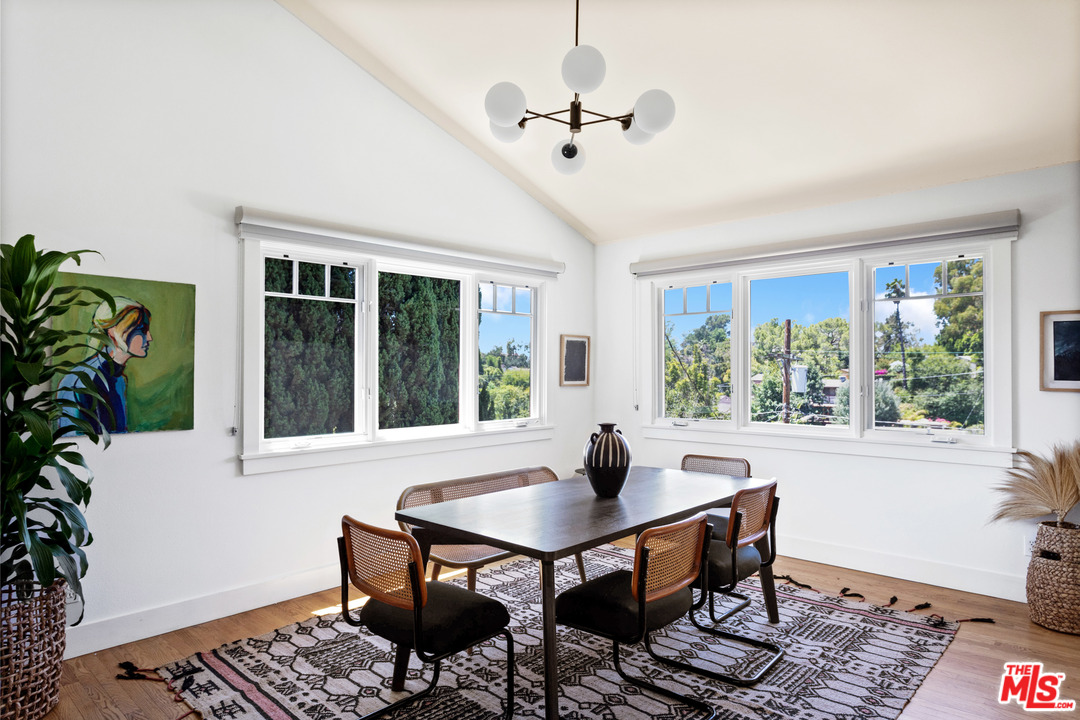 407 Cherry Drive Pasadena, CA 91105 - Photo 11 of 41