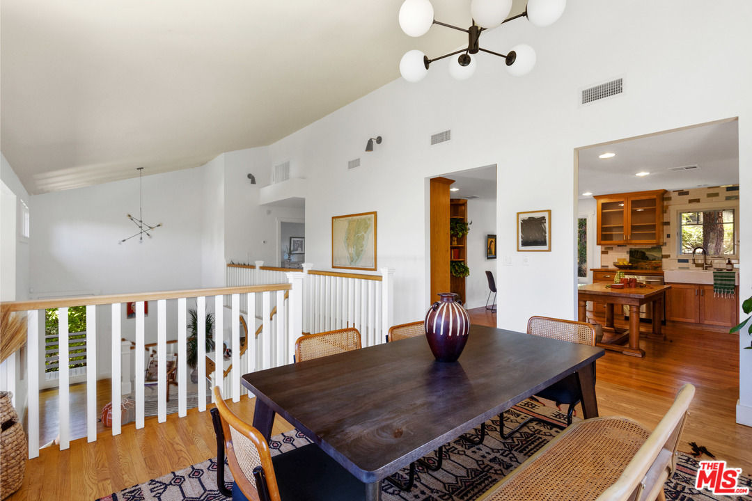 407 Cherry Drive Pasadena, CA 91105 - Photo 12 of 41