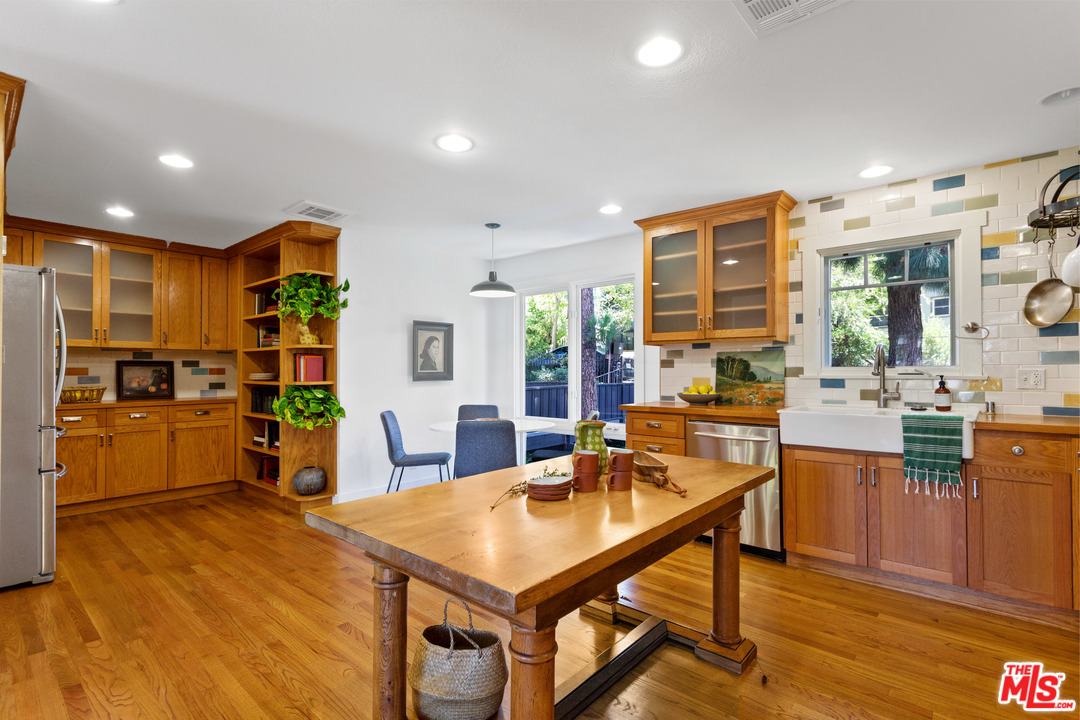 407 Cherry Drive Pasadena, CA 91105 - Photo 16 of 41