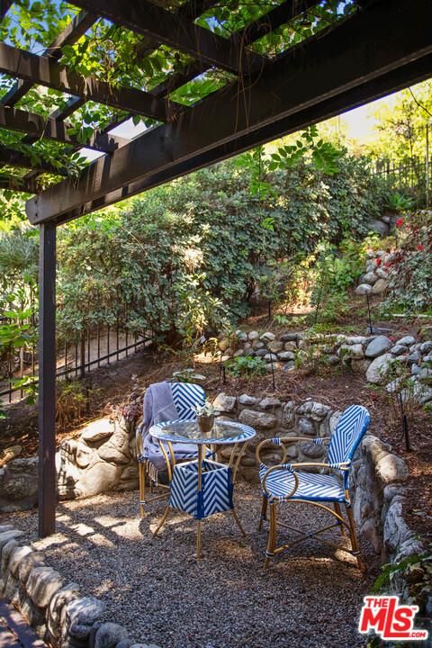 407 Cherry Drive Pasadena, CA 91105 - Photo 28 of 41