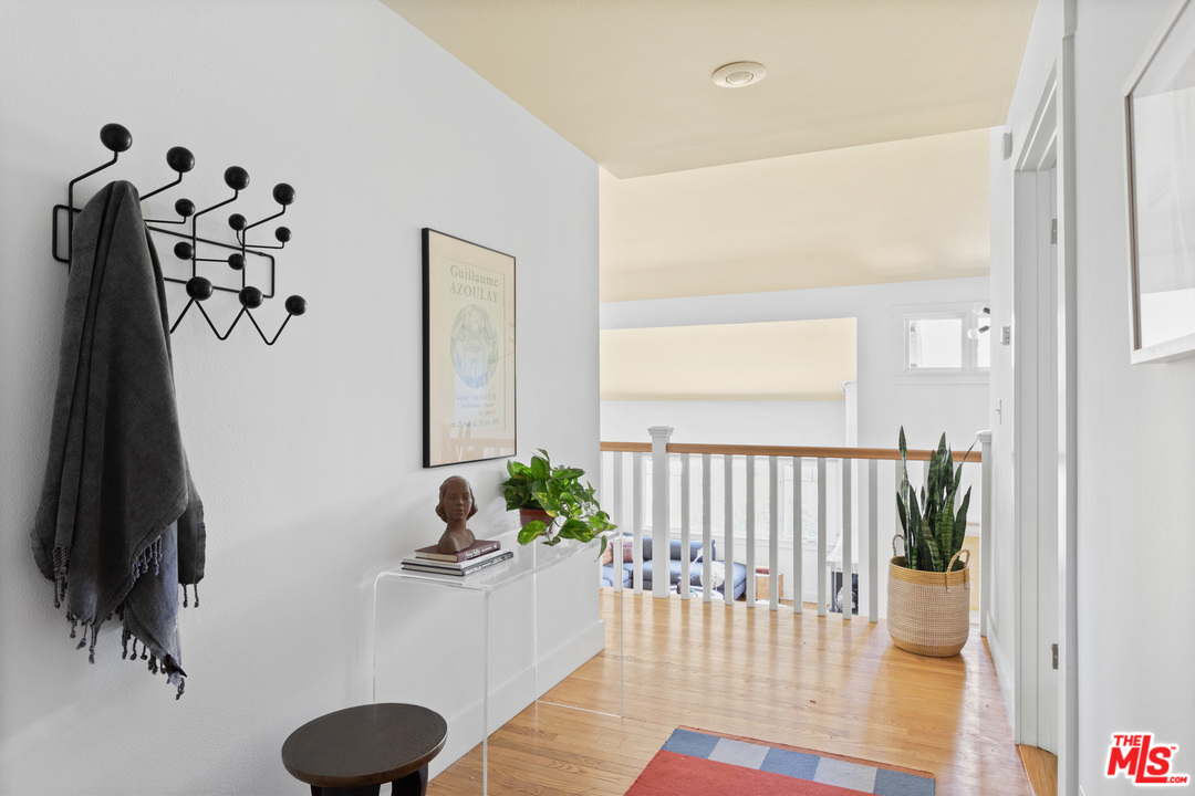 407 Cherry Drive Pasadena, CA 91105 - Photo 5 of 41