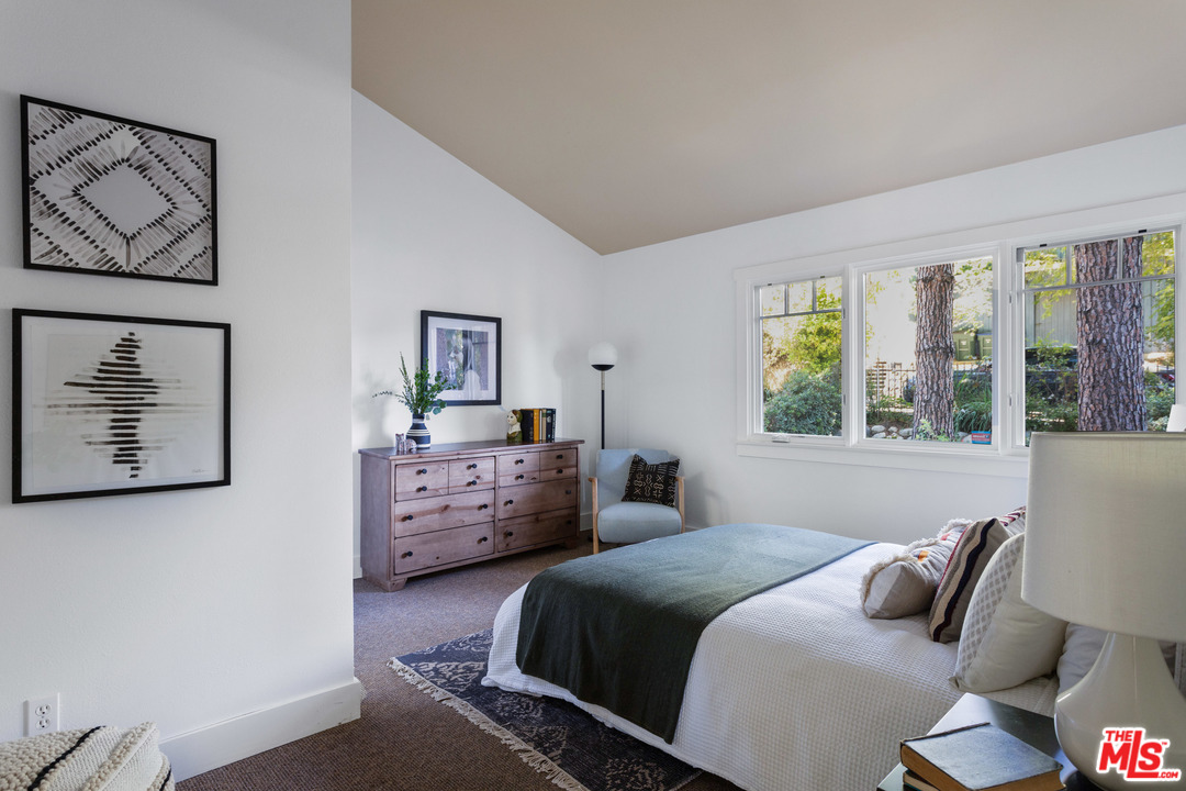 407 Cherry Drive Pasadena, CA 91105 - Photo 7 of 41
